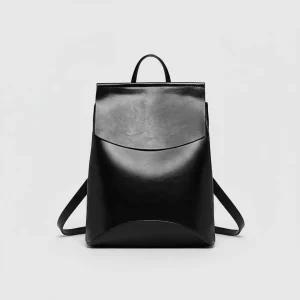 Petit sac à dos noir simili cuir 20 litres - Vue 1 - petit sac à dos